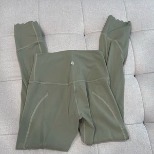 Lululemon scallop edge leggings